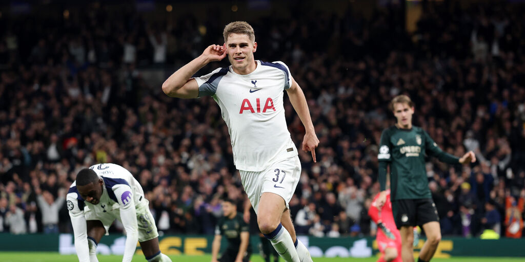 Copertina: Van de Ven da urlo: il Tottenham travolge il Copenaghen 4-0