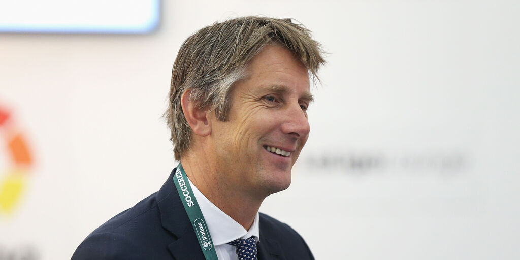Copertina: Van der Sar fuori dalla terapia intensiva: "Grazie a tutti"