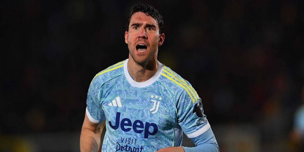 Copertina: Fulmine Vlahovic: la Juventus vince a Lecce e continua la corsa Champions