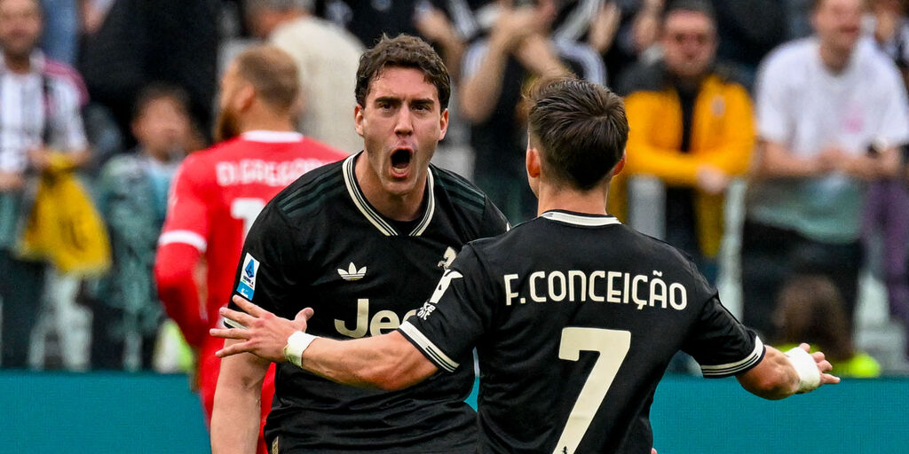 Copertina: Il Verona sogna l'impresa con Bowie, Vlahovic torna e regala il pareggio alla Juventus