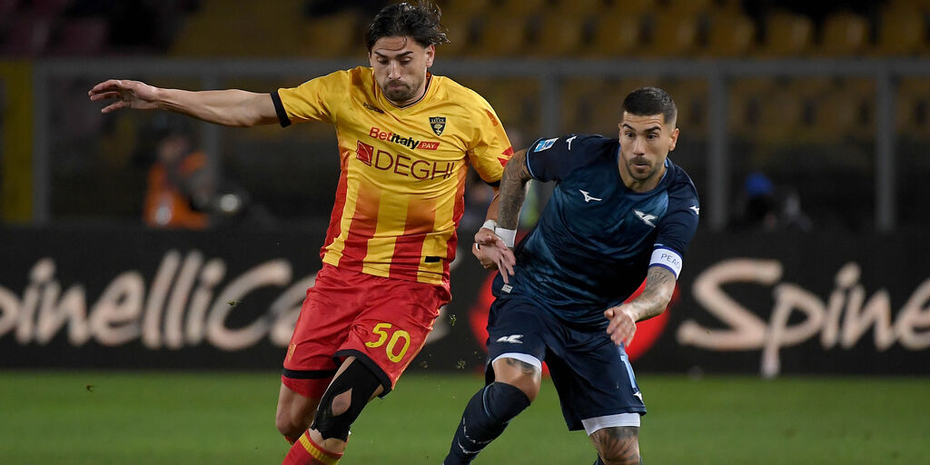 Copertina: Equilibrio e poche occasioni: Lecce-Lazio 0-0