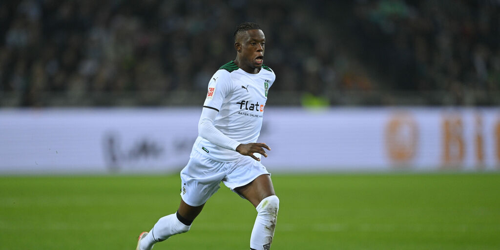 Zakaria si allontana da Roma e Juventus: "Bello se rinnovasse col Gladbach" (Getty Images) Zakaria si allontana da Roma e Juventus: "Bello se rinnovasse col Gladbach" (Getty Images)