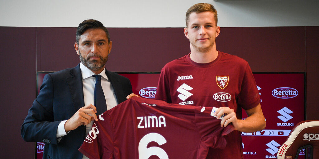 Torino, Zima: "Posso giocare in tutti i ruoli della difesa" (fonte: twitter.com/TorinoFC_1906) Torino, Zima: "Posso giocare in tutti i ruoli della difesa" (fonte: twitter.com/TorinoFC_1906)