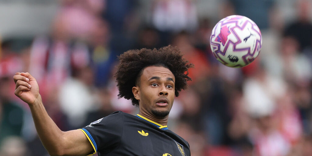 Copertina: Roma, opzione Zirkzee per gennaio: si lavora al prestito