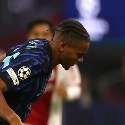 Copertina: Inter, Akanji: "Posso giocare anche in un altro ruolo"