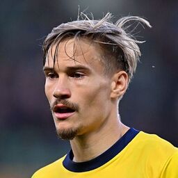 Copertina: Parma, ripresa degli allenamenti: Almqvist in gruppo. Bernabé a parte