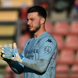 Copertina: Genoa, Bijlow: "Sentivo che sarei diventato il primo portiere"