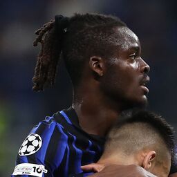 Copertina: Inter, Bisseck: "Futuro? Sono felice se gioco"