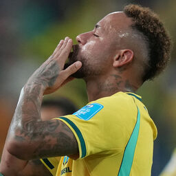 Copertina: Brasile, Neymar torna in campo: "Mi sono commosso negli spogliatoi"