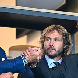 Juventus, Nedved potrebbe rientrare in società: i tifosi invocano Del Piero e Chiellini Copertina: Juventus, Nedved potrebbe rientrare in società: i tifosi invocano Del Piero e Chiellini