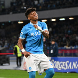 Copertina: Napoli, verso il riscatto di Hojlund e Alisson Santos