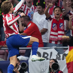 Copertina: Barrios apre, Lookman chiude: l'Atletico Madrid supera 2-0 il Manchester United