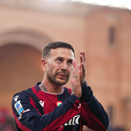 Copertina: Bologna, Bernardeschi: "Vogliamo che Orsolini resti! Sul mio futuro..."