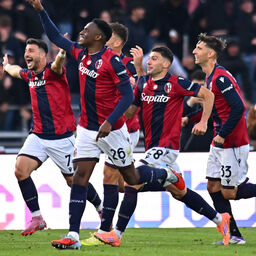 Copertina: Il Bologna passeggia sul Napoli: Dallinga e Lucumì stendono Conte