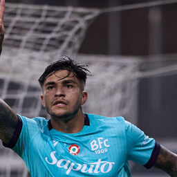 Copertina: Rowe e Castro rimontano il Parma, il Bologna va ai quarti di Coppa Italia