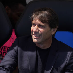 Copertina: Napoli, Conte: "De Laurentiis conosce il mio pensiero sul futuro"