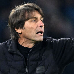 Copertina: Napoli, Conte: "Turnover? A volte sei obbligato, ma sono contento"