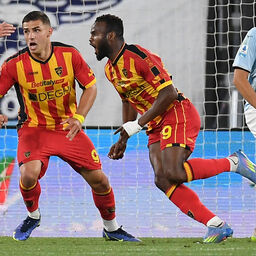Copertina: Coulibaly-gol, 0-1: il Lecce si salva, la Lazio è fuori dalle coppe