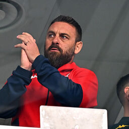 Copertina: De Rossi: "Possiamo anche giocare col 3-4-2-1. Su Colombo e Malinovskyi..."
