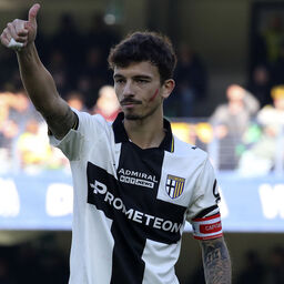 Copertina: Delprato: "Essere capitano del Parma? Mi rende orgoglioso, Cuesta ci ha unito"