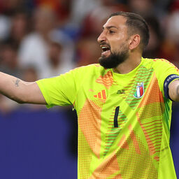 Copertina: Italia, Donnarumma: "Acerbi ci avrebbe fatto comodo. Futuro all'Inter? Sto bene a Parigi"