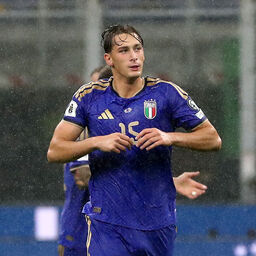 Copertina: Pio Esposito, ora arrivano i bonus? Che segnale con l'Italia