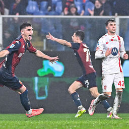 Copertina: De Winter e Vasquez stendono il Monza di Bocchetti: il Genoa torna alla vittoria