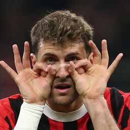 Milan, il papà di Gimenez: "Cosa è successo? Che confusione, è raro..." Copertina: Milan, il papà di Gimenez: "Cosa è successo? Che confusione, è raro..."