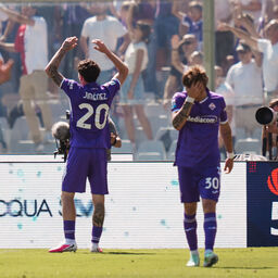 Copertina: A Gilmour risponde Jimenez: tra Fiorentina e Napoli è pareggio