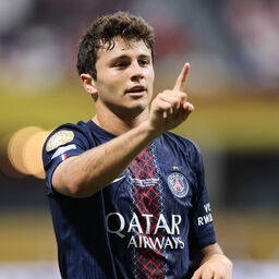 Joao Neves, tripletta leggendaria! Due rovesciate e un destro all'incrocio Copertina: Joao Neves, tripletta leggendaria! Due rovesciate e un destro all'incrocio