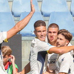 Copertina: Il Frosinone fa bella figura anche al Ferraris: 1-1 con il Genoa