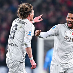 Copertina: Succede di tutto al Ferraris: il Napoli ribalta il Genoa 2-3 al 95'