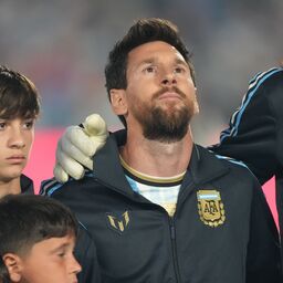 Copertina: Messi leader anche all'ultima: nel tunnel carica i compagni