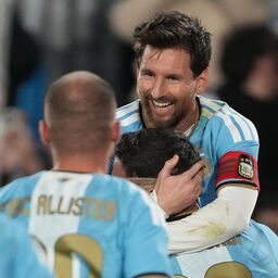 Copertina: Messi, gol su rigore in Argentina-Benin