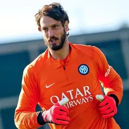 Copertina: Inter, intervento riuscito per Di Gennaro: i tempi di recupero