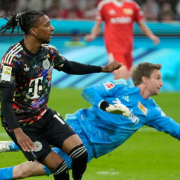 Copertina: Olise illegale: il Bayern Monaco ne fa 7 all'Union Berlino