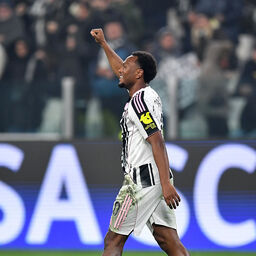 Copertina: Conceicao e Openda piegano la Roma: festa Juventus allo Stadium