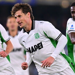 Copertina: Sassuolo, infortunio per Pinamonti contro la Fiorentina: le prime sensazioni