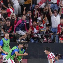 Copertina: Rayo Vallecano - Atletico Bilbao: partita sospesa per lancio di aerei