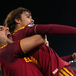 Copertina: Ottovolante Roma, Mora travolgente nel finale e Cagliari battuto 4-2