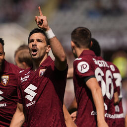 Copertina: Simeone-Casadei: il Torino batte il Verona 2-1