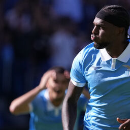 Copertina: La Lazio raggiunge l'Inter in vetta: 3-1 al Monza