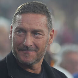 Copertina: Totti: "A 48 anni ho detto di no a Genoa e Como"