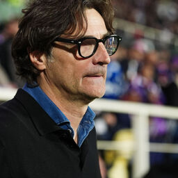 Copertina: Fiorentina, Vanoli: "Giusto che il club faccia le sue valutazioni"
