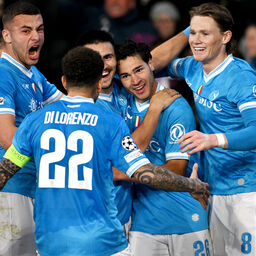 Copertina: Veronica e suola: che gol di Vergara in Napoli-Chelsea!