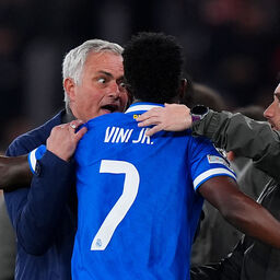 Copertina: Succede di tutto tra Benfica e Real Madrid: decide Vinicius, espulso Mourinho