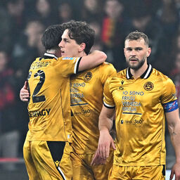 Copertina: Il Genoa domina, ma spreca. Ekkelenkamp e Davis spingono l'Udinese